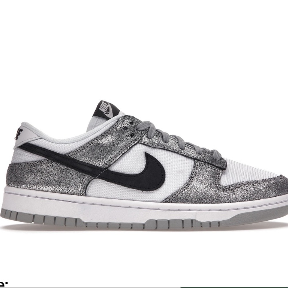 Brand new dunk low Golden Gal!